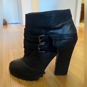 Black 4” zip up leather / suede booties, size 8